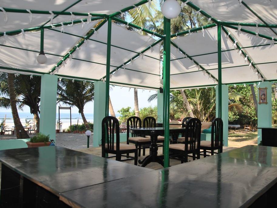 Mamagoa Resort Morjim Buitenkant foto