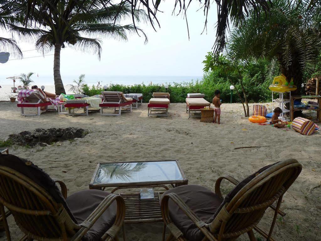 Mamagoa Resort Morjim Buitenkant foto